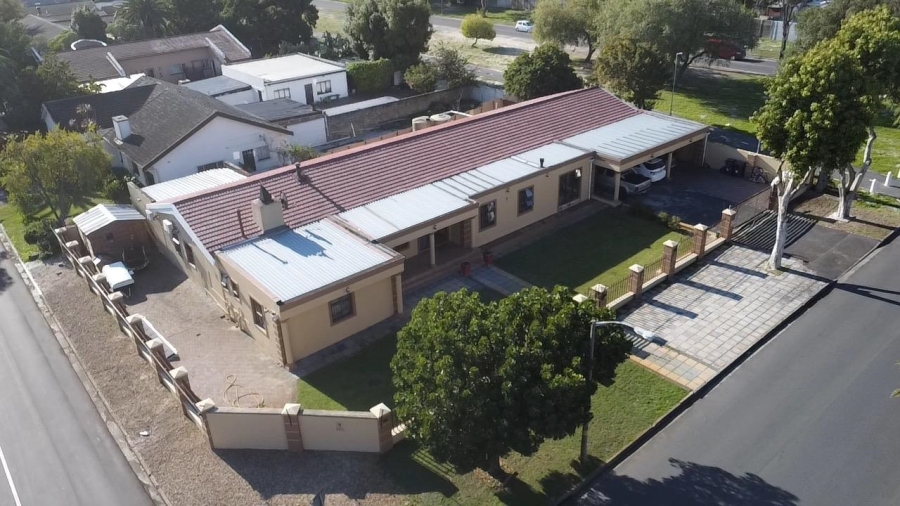 5 Bedroom Property for Sale in Elim Western Cape